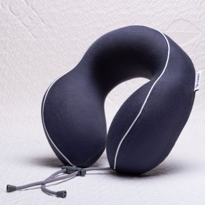 U almohada de viaje de forma